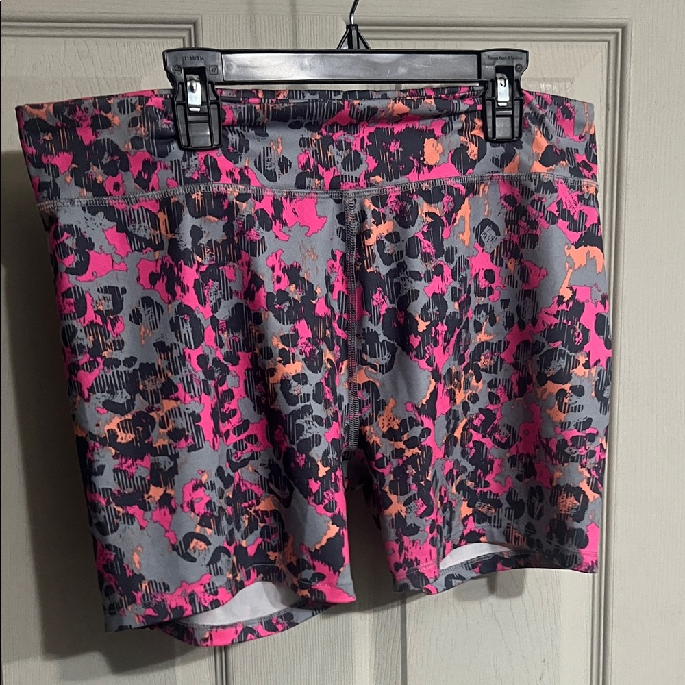 Old Navy Pink and Gray Patterned Bike Shorts